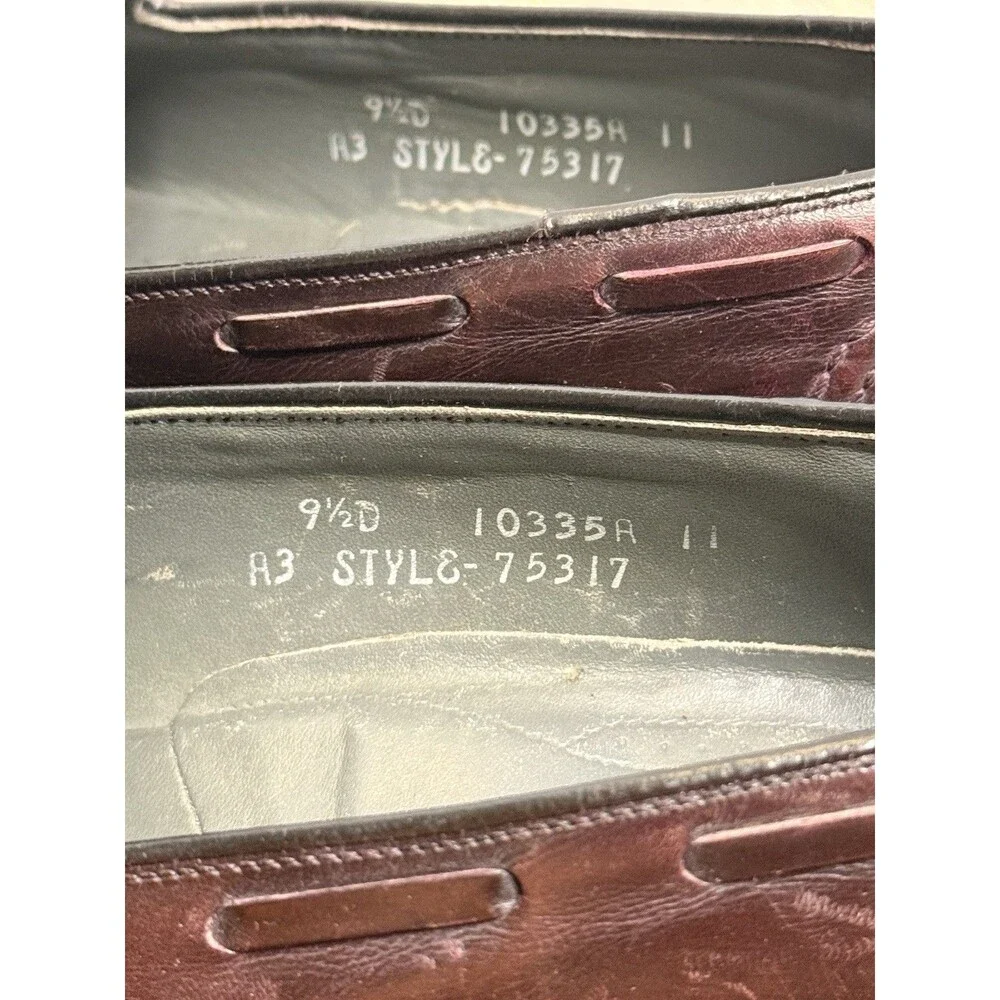 Vintage FootJoy Classics 9.5 D Burgundy Leather Tassel Loafers USA Old Money